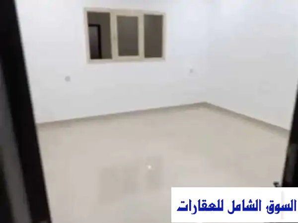 فرصة مميزة: شقة للإيجار في سلوي قطعة 12 - مدخل ومخرج سهل...