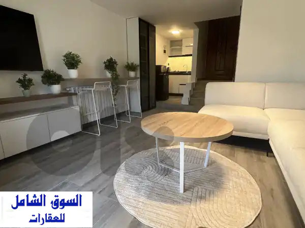 شاليه فاخر للبيع في فاريا بإطلالة جبلية ساحرة | 95م² مفروش بالكامل ومجدد كلياً