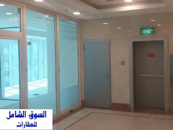 فرصة استثنائية: مكتب إداري فاخر للإيجار في شرق،...