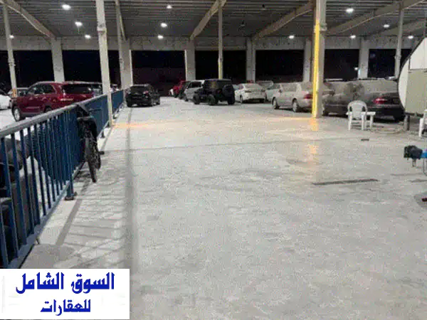 معرض سيارات للبيع في أم القيوين: جاهز بـ 30 موقف وإيجار 50 ألف درهم!