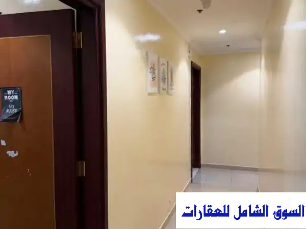 فيلا عائلية فسيحة للإيجار في الروضة 3 عجمان | 5 غرف...