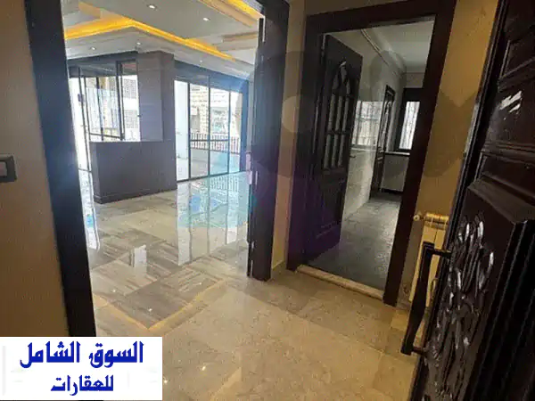 شقة أحلامك الفاخرة في عين سعادة: 200م2 بإطلالة بحرية وتراس بانورامي - لبنان