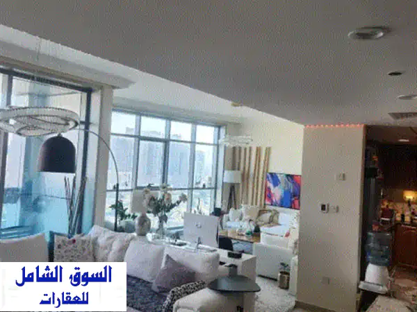 شقة فاخرة للبيع على كورنيش عجمان | إطلالة...
