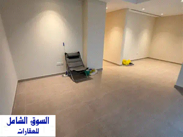 للإيجار السنوي في كمبوند أزهى  العامرة، عجمان، فيلا واسعة داخل مجتمع سكني راقٍ ومناسب للعائلات. ...