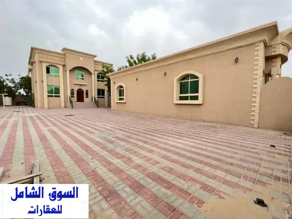 فيلا للإيجار بمنطقة الجرف 2 بمساحة 10 ألف قدم مكونة من...