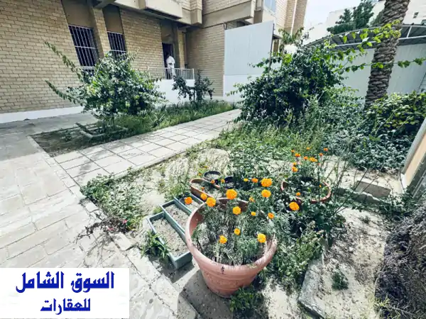 فيلا فاخرة للإيجار بسلوى: 400م2 | مثالية لعائلتين |...