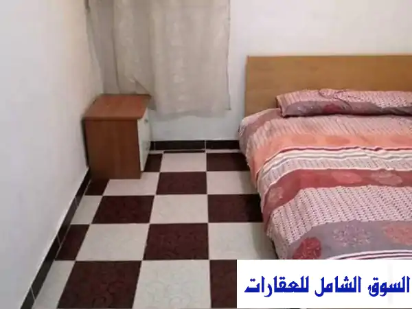 مصيف الأحلام بمرسى مطروح: شقة مفروشة فاخرة للعائلات، غرفتين وصالة، خطوات من شاطئ الفيروز! 🌊🏖️