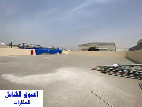 فرصة استثنائية! حوش صناعي ضخم للإيجار في الصجعة...