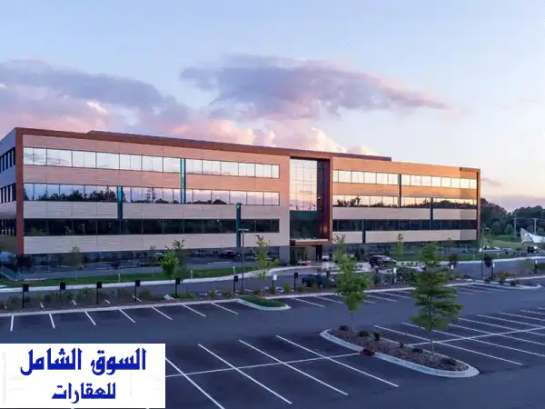 فرصة استثمارية ذهبية: مجمع تجاري للبيع في جبل...