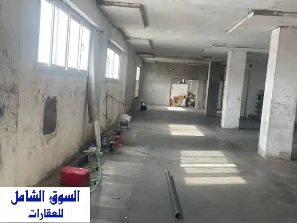 دور في مصنع 300م للإيجار في b4 العاشر من رمضان ونش نصف...