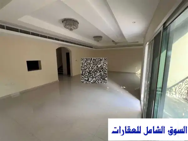 فيلا للإيجار في الرميلة 15 غرف ماستر خلف أبراج الكورنيش عجمان