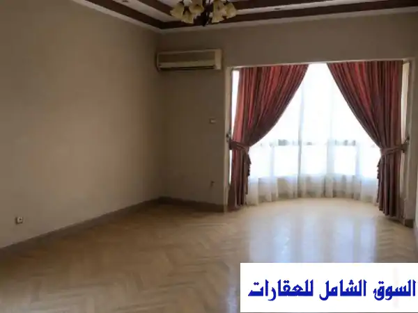 دوبلكس للإيجار فى الدقى 300 م قرب شارع مصدق الرئيسى ....