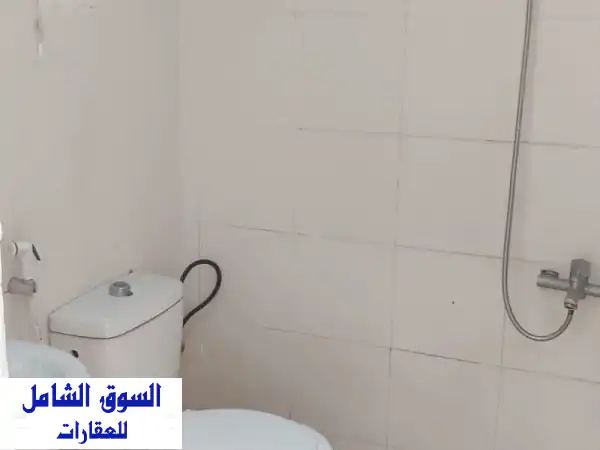 فرصة ذهبية! استوديو واسع للإيجار بالظيت الشمالي (شامل فواتير وكهرباء) - من المالك مباشرة بدون عمولة!