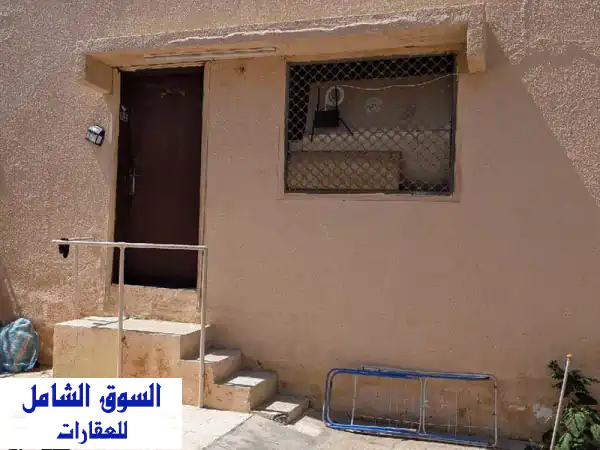 فرصة ذهبية: فيلا استثمارية ضخمة بالجزات 8000 قدم - 9 غرف، دخل شهري ممتاز