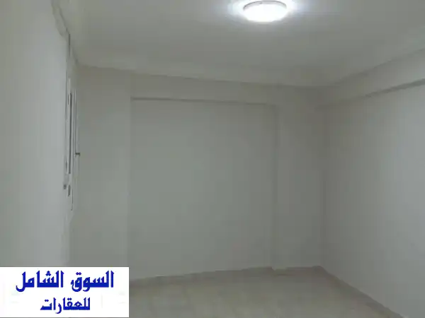 شقة 143م للإيجار الفاخر بسيدي بشر بحري: 3 غرف، سوبر لوكس على خالد بن الوليد الرئيسي - مدخل فندقي!
