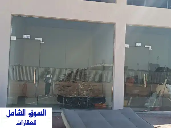 محلات للإيجار في العالية 2: محلين متلاصقين بـ 25 ألف درهم سنوياً | فرصة لمشروعك!