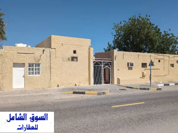 فرصة ذهبية: فيلا استثمارية ضخمة بالجزات 8000 قدم - 9...