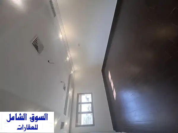 للإيجار دور في مشرف، بمساحات واسعة بالقرب من...