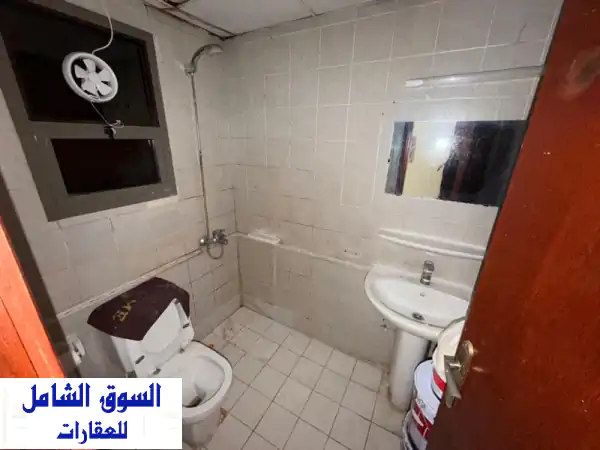 فرصة لا تعوض! استوديو فسيح للإيجار السنوي بالنعيمية 2، عجمان | تكييف مركزي وصيانة على المالك