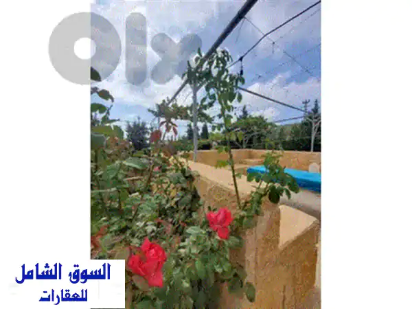 الملاذ المثالي في بحمدون: فيلا فاخرة مفروشة بالكامل للبيع في منصورية (مساحة 1132م²)