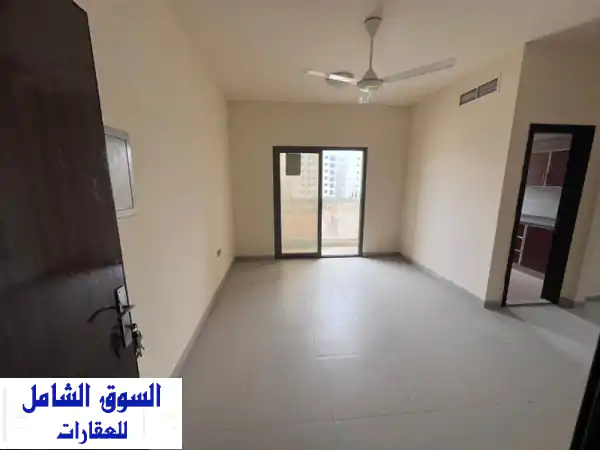 شقة غرفتين وصالة للإيجار السنوي في الجرف 3 عجمان...