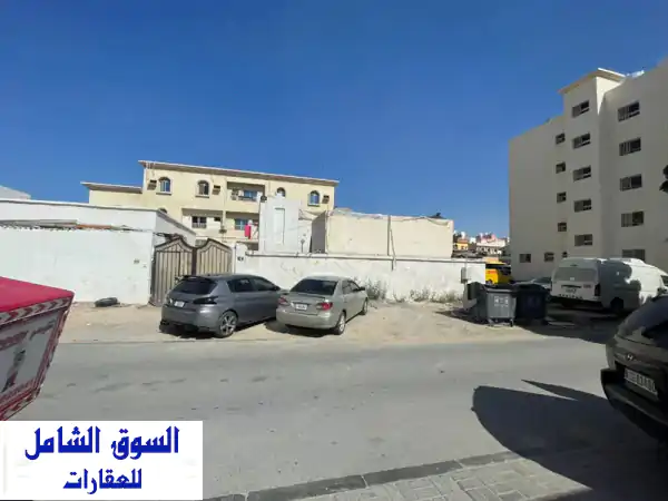 بيت عربي للبيع في عجمان منطقة النعيمية مساحة 3600 قدم غير مؤجر مطلوب مليون 100 قابل للتفاوض للتواصل