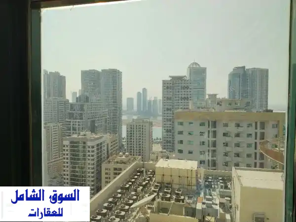 شقة الأحلام للبيع في الشارقة: المجاز 3 بإطلالة...
