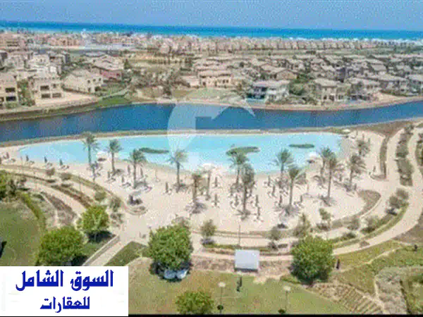فيلا للبيع بمراسي الساحل الشمالي: إطلالة بحر بانورامية، 5 غرف نوم، بأقل سعر! امتلك الفخامة!