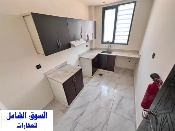 فرصة ذهبية: شقة غرفة وصالة سوبر لوكس للإيجار السنوي في الجرف 3 عجمان - موقع استراتيجي ودفع مريح