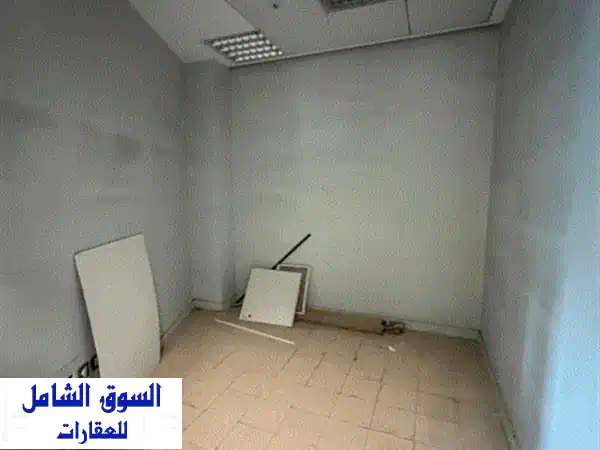 محل تجاري للإيجار في القبلة قطعة 14 - موقع استراتيجي 250م² بمدخلين ومواقف