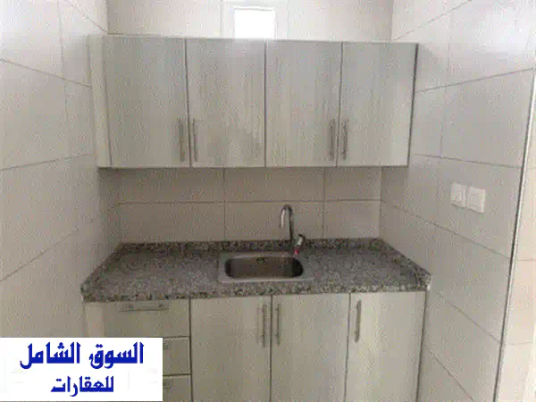 انطلق بنجاح: شبرات ومستودعات فاخرة للإيجار في قلب الشارقة الصناعية (الصجعة) - 6000 قدم² - كهرباء 20KV - وصول مباشر لـ E611!
