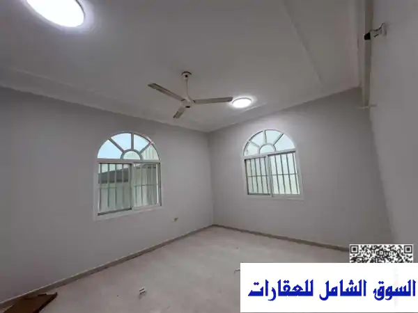 فيلا مجددة بالكامل بسعر ممتاز إيجار مواطنين فقط منطقة مشيرف عجمان للإيجار في