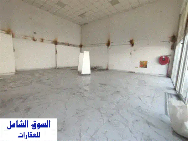فرصة استثمارية ذهبية: مجمع تجاري للإيجار...