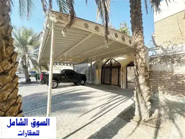 فيلا تجارية فاخرة للإيجار بالمنهل، أبوظبي | مقر أعمال استراتيجي (8 غرف، 857 م²، مواقف خاصة)