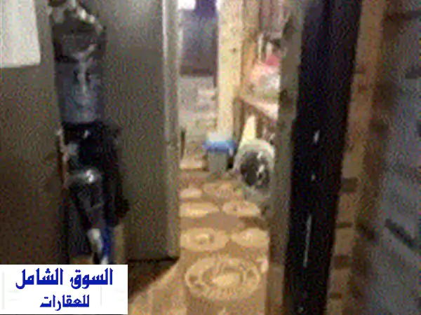 فرصة ذهبية: شقة مفروشة فاخرة للبيع بزقاق البلاط 100م | 2 نوم، حمامين، موقف | جاهزة للسكن!