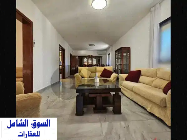 شقة مفروشة فاخرة للإيجار في الروشة، بيروت | استقلالية تامة مع طاقة شمسية وعقد سنوي