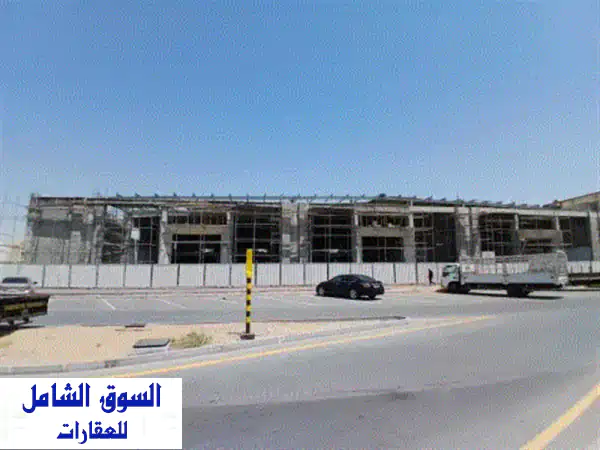 فرصة استثنائية: مبنى تجاري ضخم للإيجار السنوي بالمويهات 3 - 60,000 قدم، مجهز بالكامل و3 مواقف!