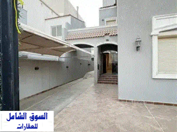 للإيجار فيلا في أبو الحصانية بين المقاهي ونادي...