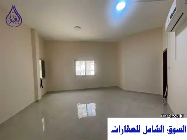 فيلا نظيفة جدا للإيجار السنوي بمنطقة الروضة 1 في عجمان