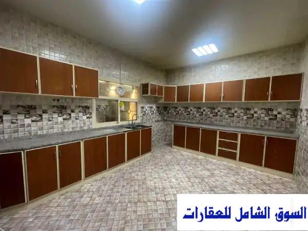 فيلا للإيجار السنوي الروضة 1 عجمان موقع مميز قريب من جميع الخدمات في