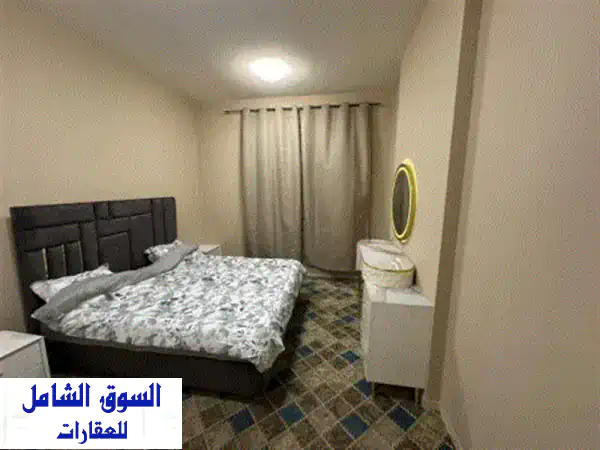 شقة غرفتين وصالة مفروشة للإيجار الشهري...