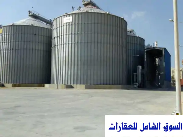 صومعة للإيجار بها 6 صوامع سعة كل 5 آلاف طن...