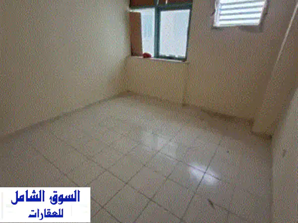 للإيجار في الشارقة  منطقة البوطينة، غرفة وصالة...