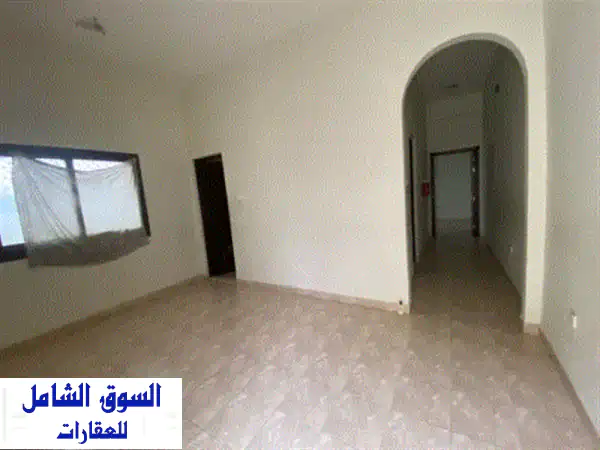 فرصة مميزة للإيجار السنوي في رأس الخيمة  منطقة الشمل بيت جديد بالكامل  أول ساكن غرفة وصالة 2 حمام ...