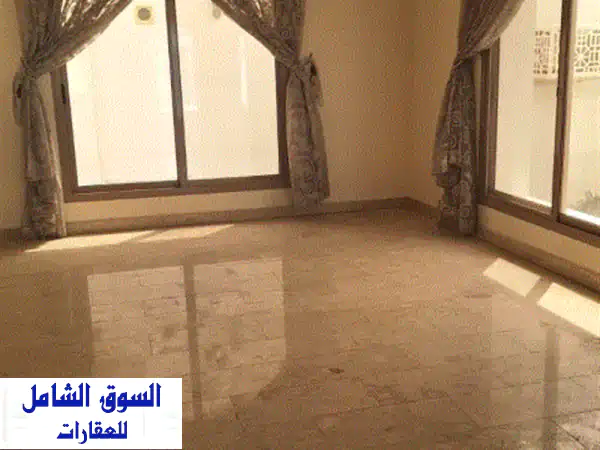 للإيجار فيلا كبيرة في عالي مع بركة سباحة تتكون من 4 غرف وصالات و3 حمامات كبيرة. السعر 650 مع ...