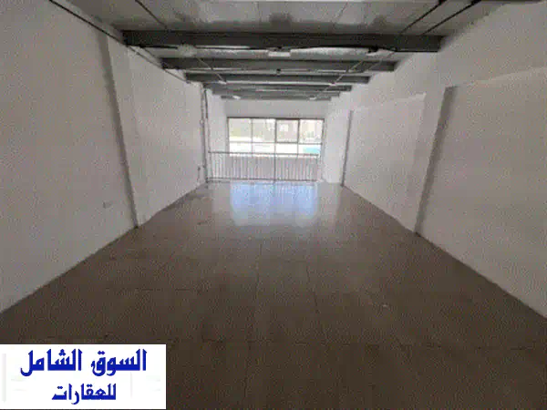 محل تجاري مميز للإيجار السنوي في الراشدية 1 أمام...