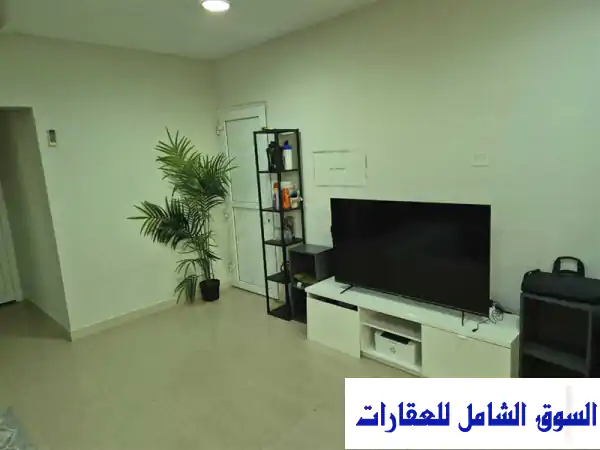 للإيجار فيلا بالقراين بموقع مميز قريب من شارع...