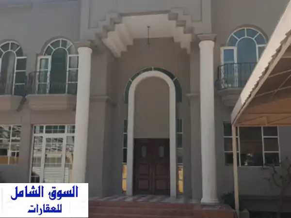 فيلا تجاريه للايجار في منطقه السيف