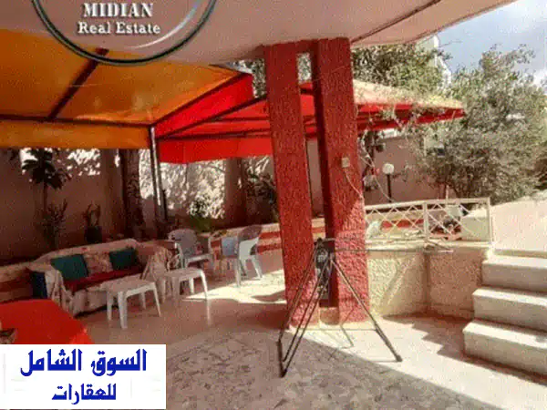 رقم الاعلان 9063 شقة شبه أرضي للبيع أم السماق مساحة 300م...