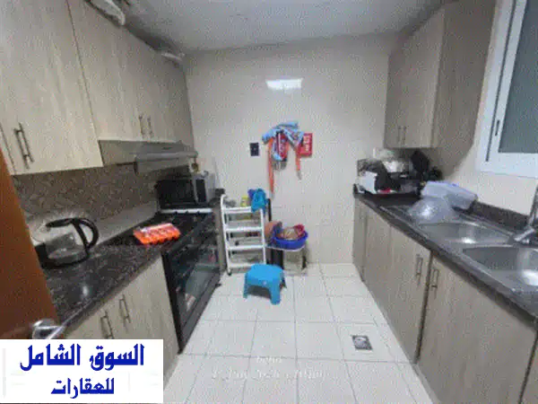 للإيجار الشهري غرفتان وصالة مفروشة في شارع الميناء، مناسبة للعائلات، بموقع مميز وإطلالات بحرية ...